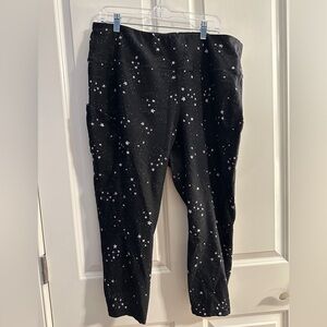 Torrid Black Star Print Leggings with pockets size 3